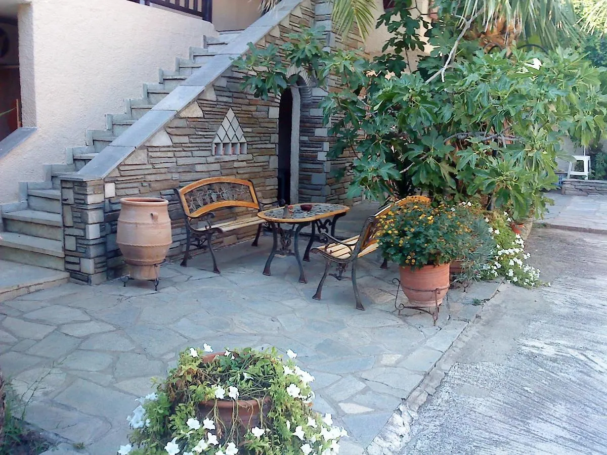 Mina'S House Beachfront Apartments Nikiti