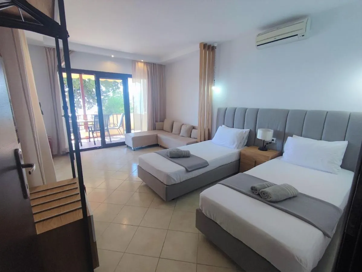Mina'S House Beachfront Apartments Nikiti   Nikiti (Sithonia)
